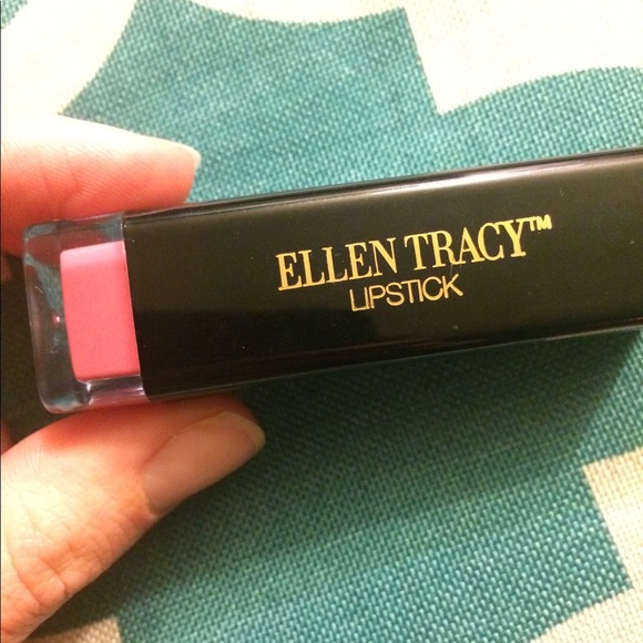 Lip gloss lipstick bundle in pink/ peach - Picture 4 of 6